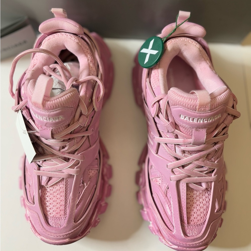 New Balenciaga Pink Track Sneaker - Picture 3 of 9